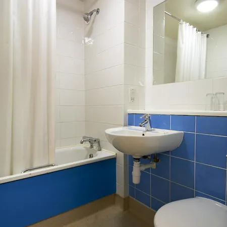 Ξενοδοχείο Travelodge 3*