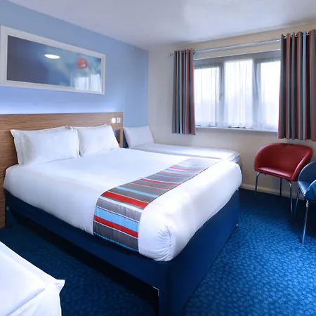 Travelodge 3* Γουότερφορντ