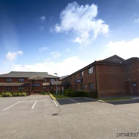 Travelodge Hotel 3*