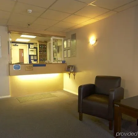 Travelodge 3*