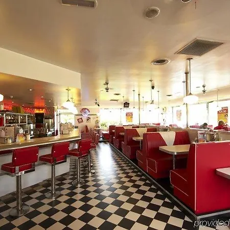 Travelodge Ξενοδοχείο 3*