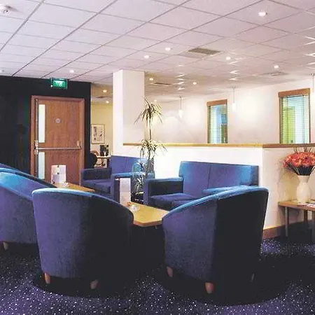 Travelodge 3* Γουότερφορντ