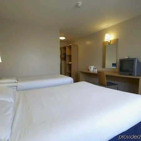 Travelodge Γουότερφορντ